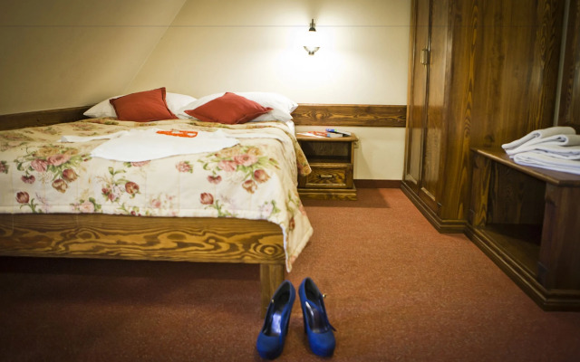 Helan Family & Garden