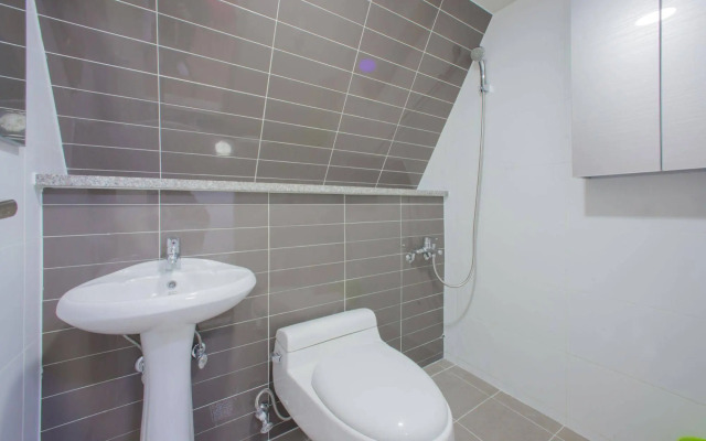 KW Hongdae Line Hostel