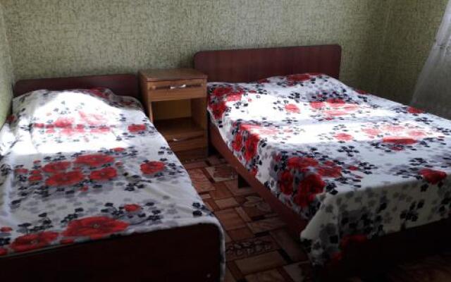 Guest House on 6 Octyabrya 10