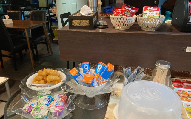 Collection O The Bangkok Airport Link Suite