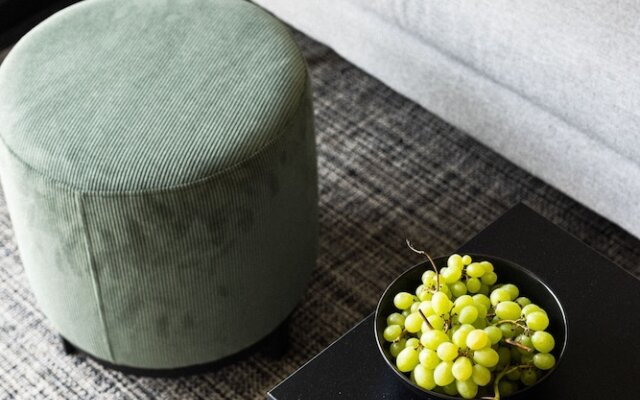 Skyline Serenity by tlv2rent