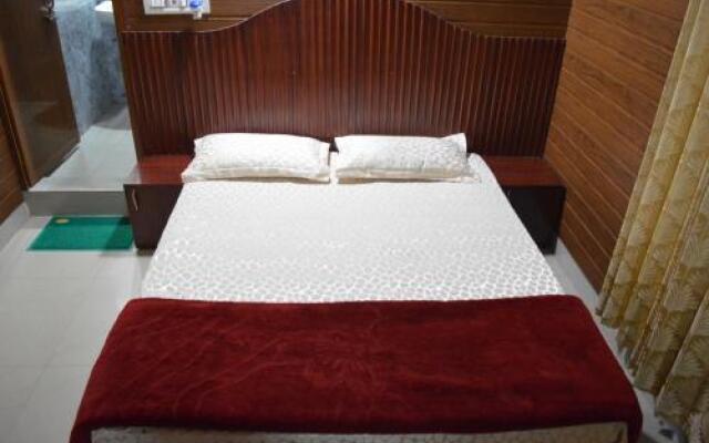 Tripstays 4156