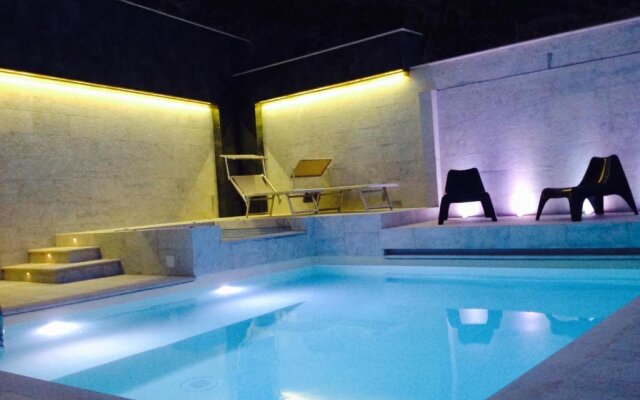 202 Luxury pool Isola Bella