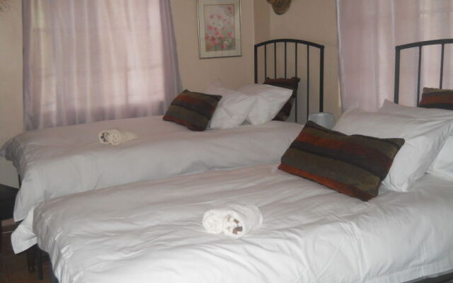 Tsumeb Backpackers & Safari