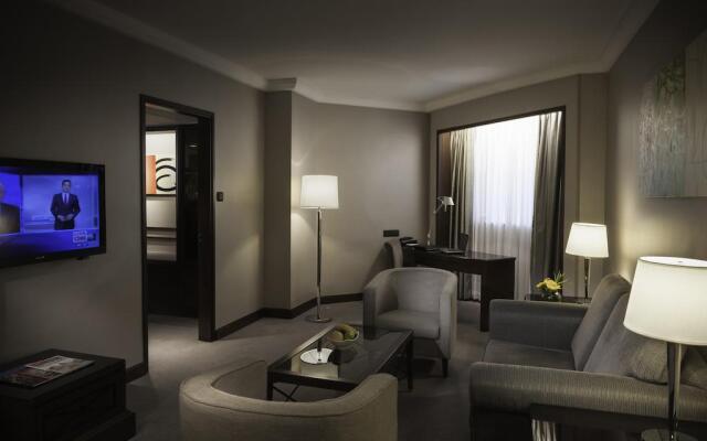 Prince, Marco Polo Hotel