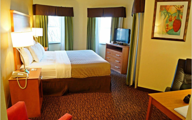 Clarion Hotel & Suites University - Shippensburg
