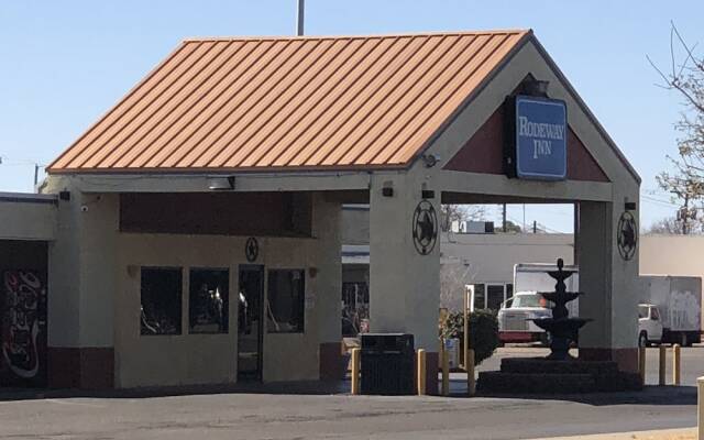 Lone Star Inn