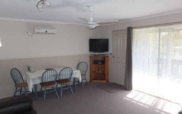 Lakes Entrance Country Cottages - фото 4