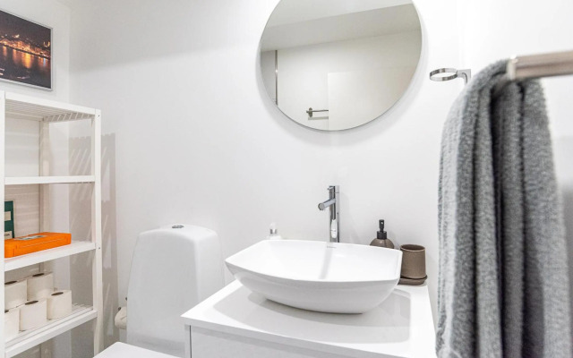 Alvaro's Charming Loft by MP