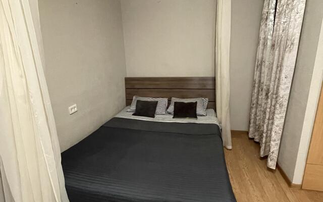 Апартаменты на улице Комиссаржевской 18