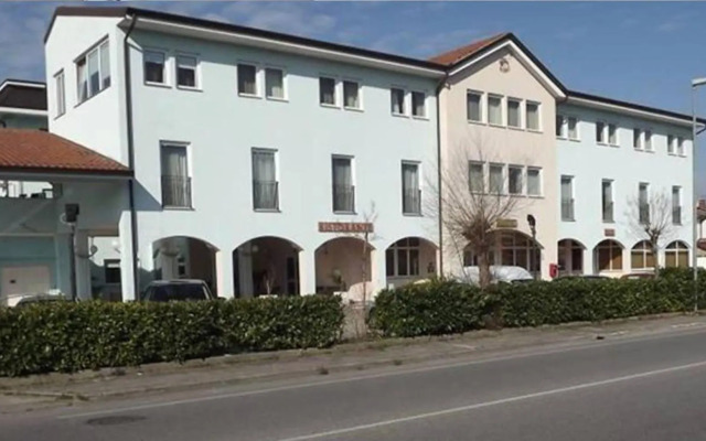 RistHotel Airport