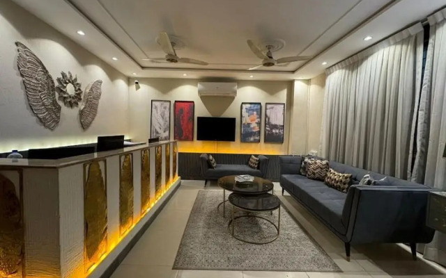 Shelton Boulevard Hotel Lahore