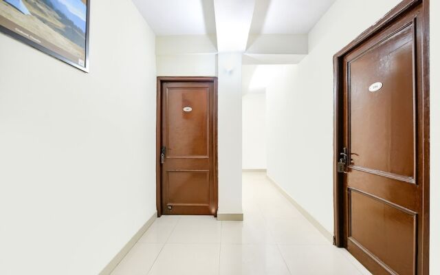 Fabhotel Ginger Grass