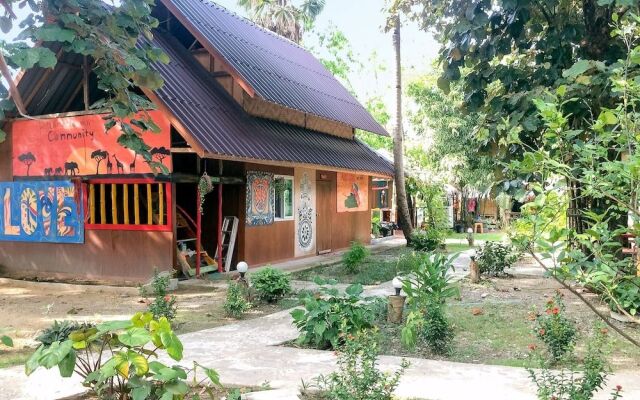 Wild Flower Hostel Koh Lanta