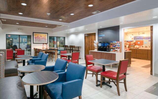 Holiday Inn Express Hotel & Suites ELKINS by IHG