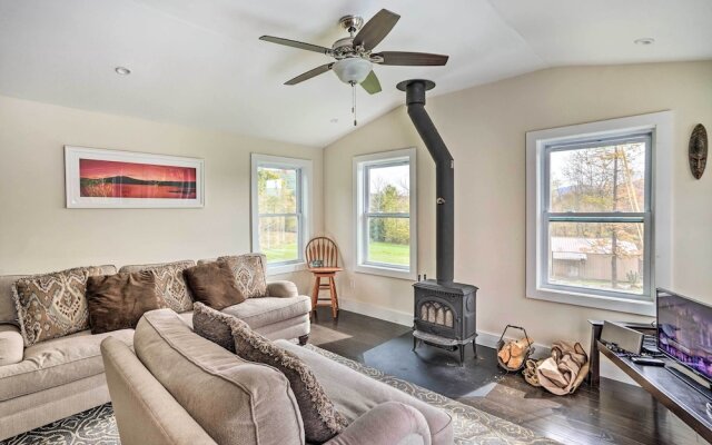 Jewett Gem w/ Charcoal Grill & Mountain Views