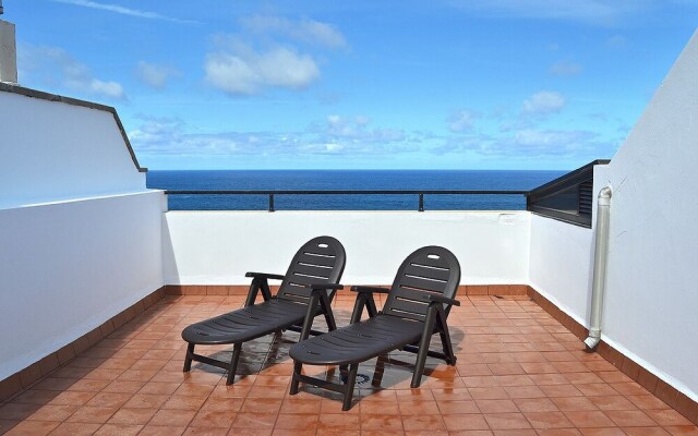 Window towards the Atlantic Ocean