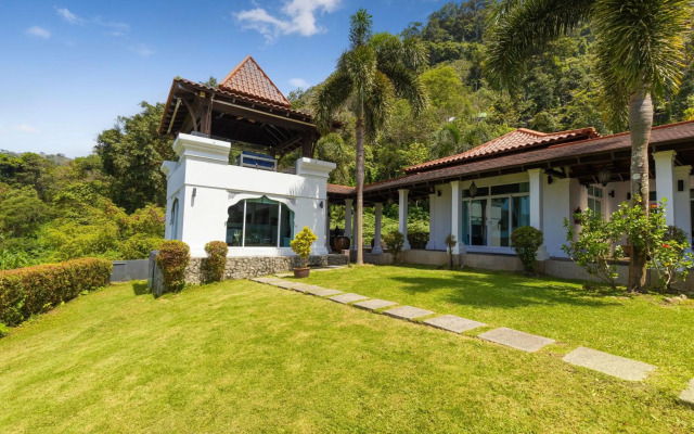 Ocean View Boutique 8BR Pool Villa Sawan