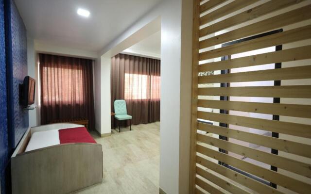 Saish Hotel