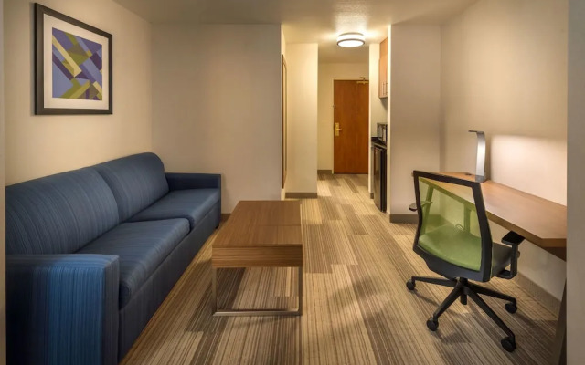 Holiday Inn Express Hotel and Suites Carson City