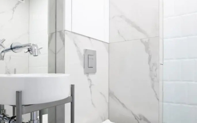 Elite Apartments Luna Studio Bath Balcony Center