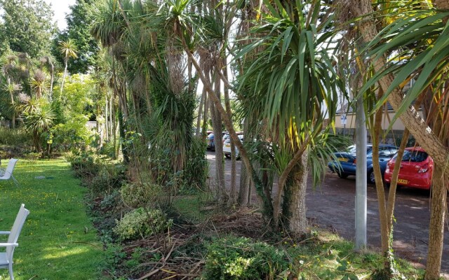 The Sherwood Palm Hotel, Torquay Beach
