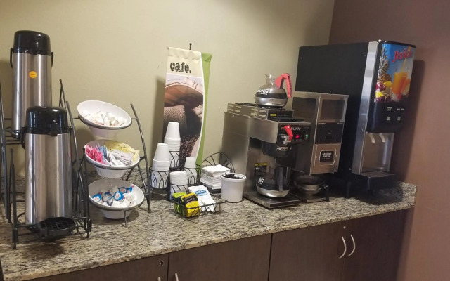 Microtel Inn & Suites by Wyndham Shelbyville