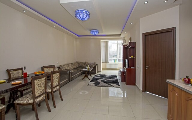 FlatsInYerevan - Apartments by Republic Square