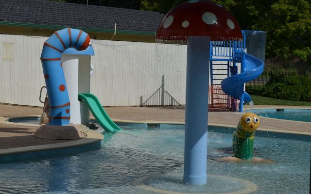 Porepunkah Pines Holiday Park