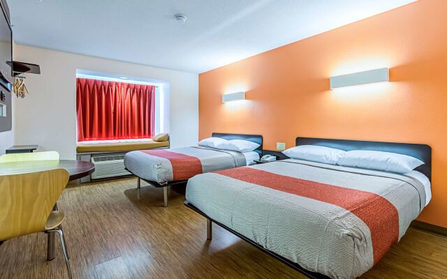 Motel 6 Indianapolis Carmel