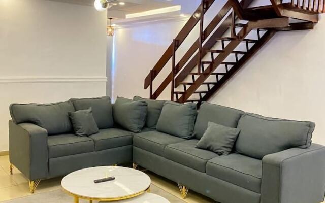 Deluxe Apartment
