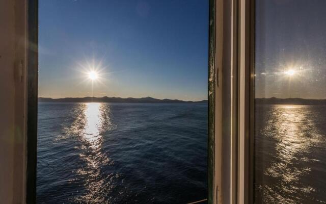 Bristol lux 3BR apartment with view