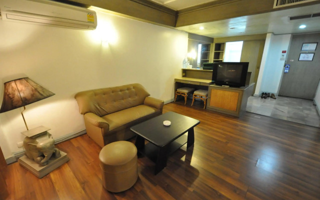 Basaya Beach Hotel & Resort