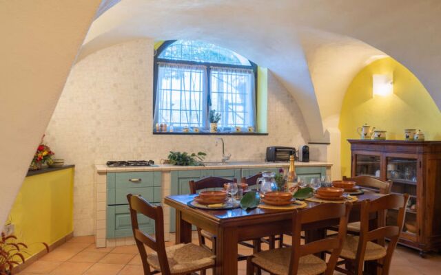 Apartment Giallo Vasia