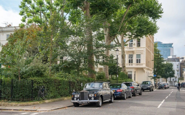 Nevern Square VIII by onefinestay