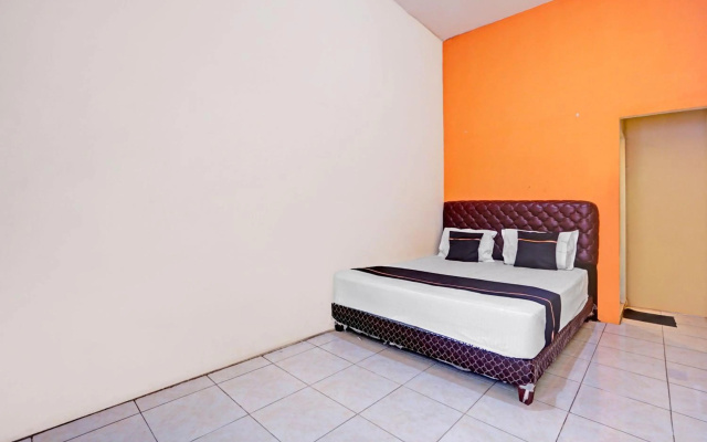Hotel O Banuwa Family Residence – Guest Rooms – Surabaya