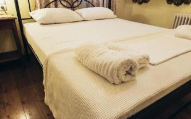 Guest House 5 Bedrooms 6 Bathrooms - Tsagkarada