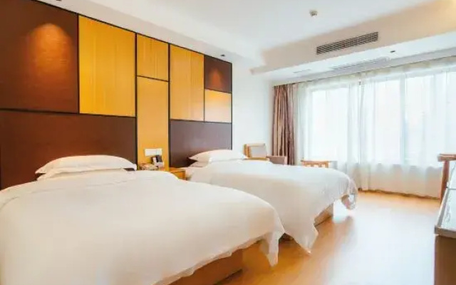 Home Inn Huaxuan Collection (Lu'an High-speed Railway Station)