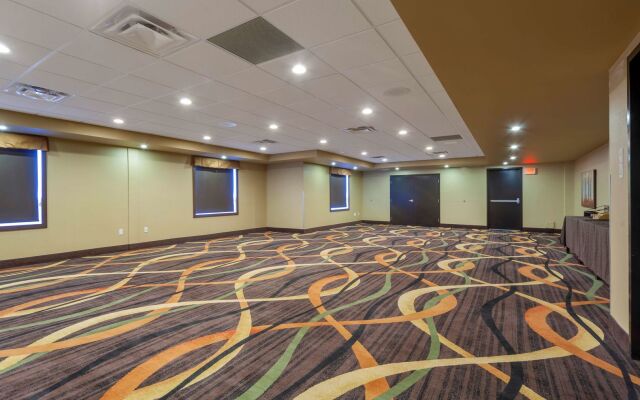 Best Western Plus Fox Creek