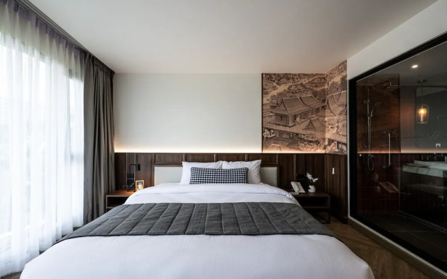 We Hotel Riverfront