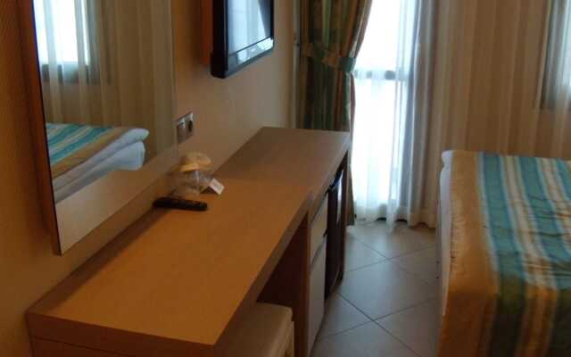 Costa Asmin Hotel