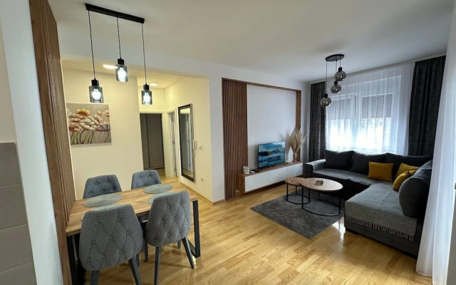I&I 3 Bedrooms Apartment I
