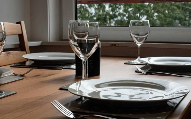 ☆Bright Apartment, Near University + City Centre☆