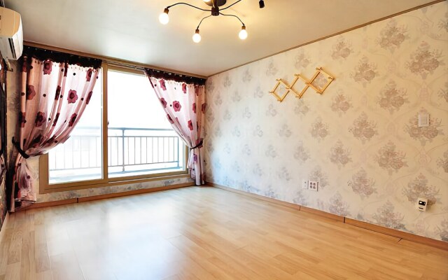 Yeongheungdowith Haejigae Pension