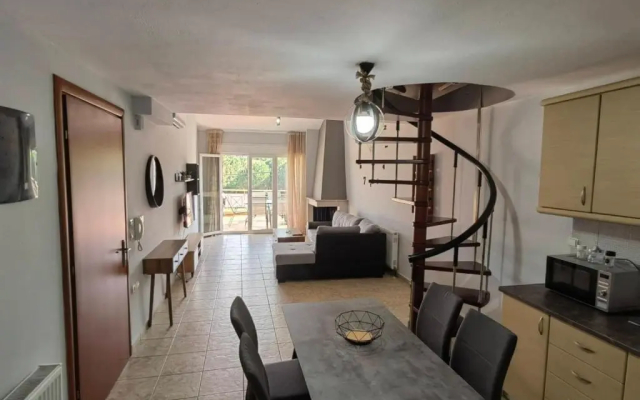Dimitra Boutique Apartments 2