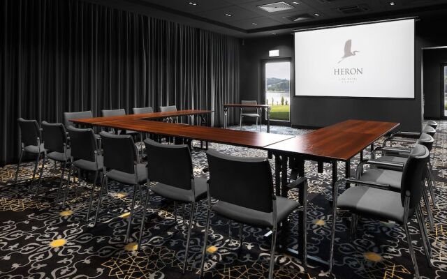 Heron Live Hotel
