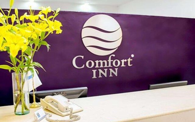 Comfort Inn Monterrey Valle