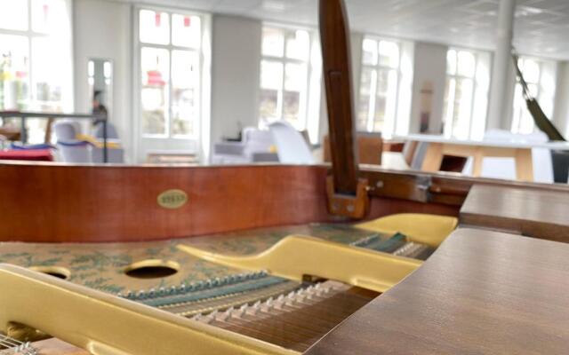 The 5 Continents - All 3 floors by Stay Swiss