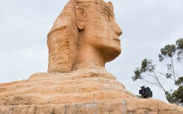 Sphinx Hotel Motel