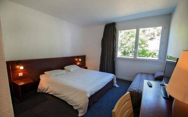 Hotel Kyriad Nemours